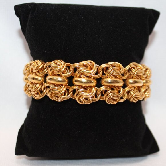 Chunky Italian Golden Tone Lightweight Bracelet - Picture 3 of 7